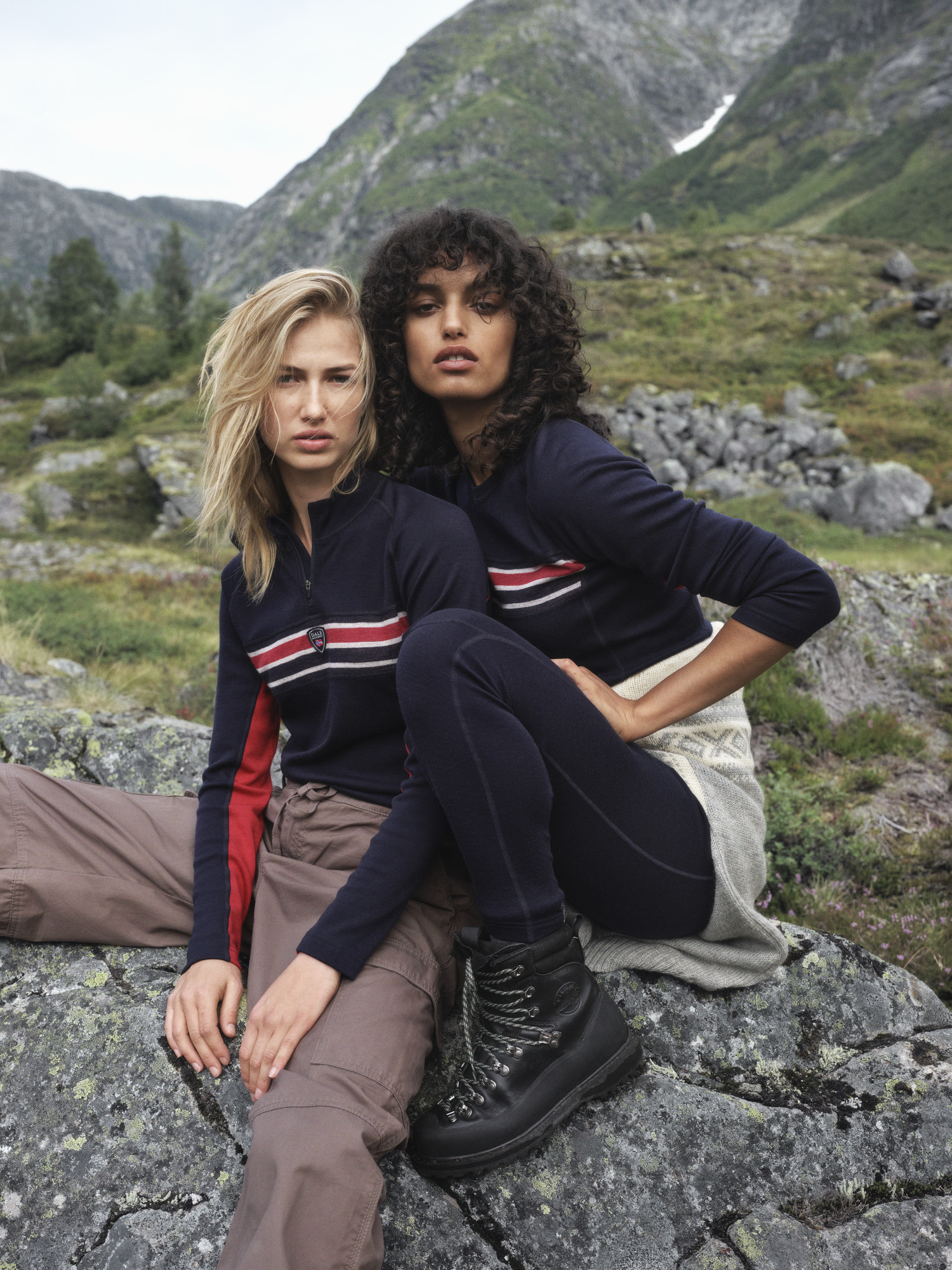 Aksla Women's Half Zip Baselayer Navy Red OffWhite