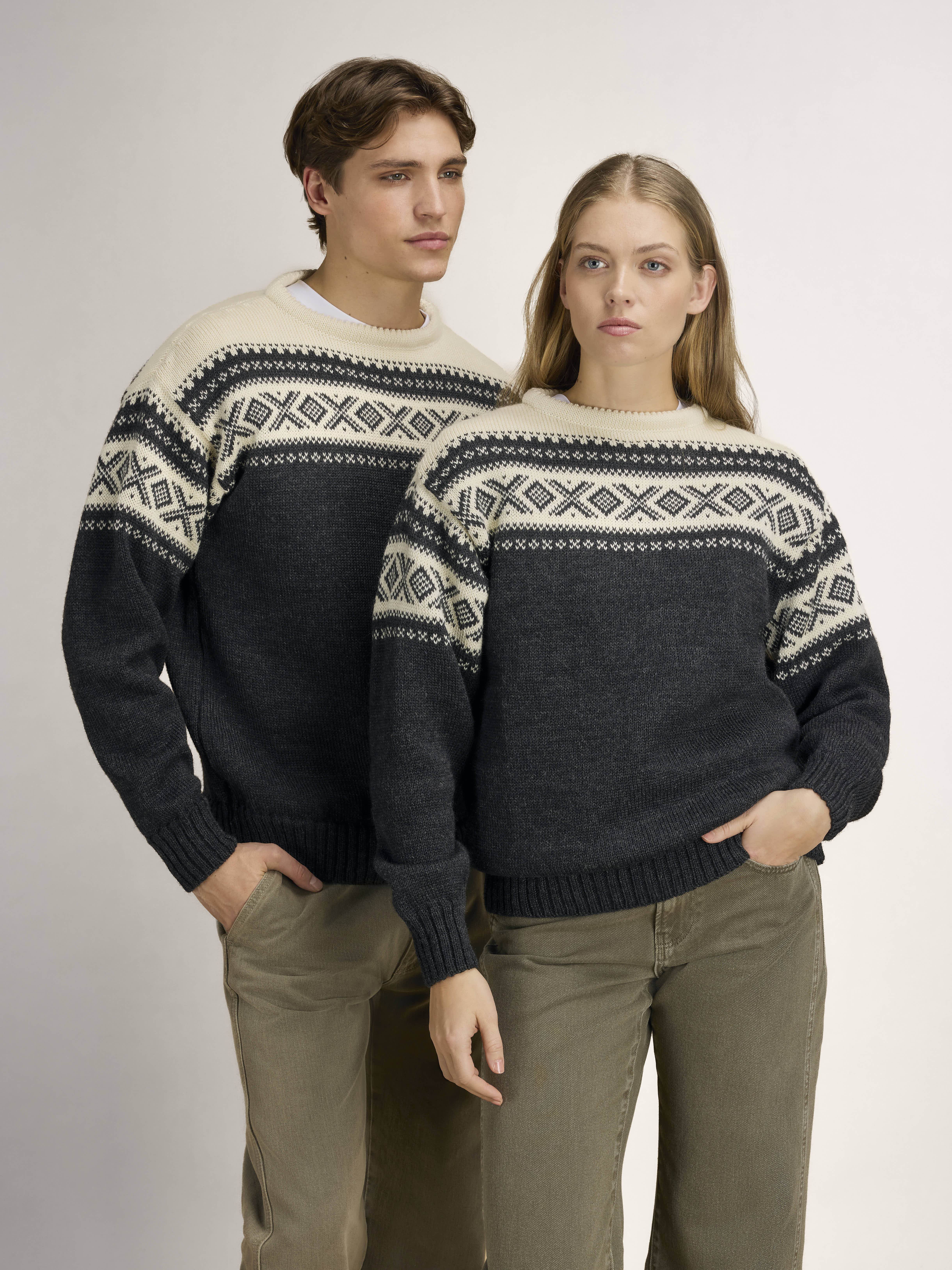Cortina 1956 Sweater - Norwegian Wool Dark Charcoal